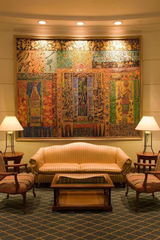 Marco Polo Davao Exterior foto The lobby of the Four Seasons Hotel, Washington, D.C.
