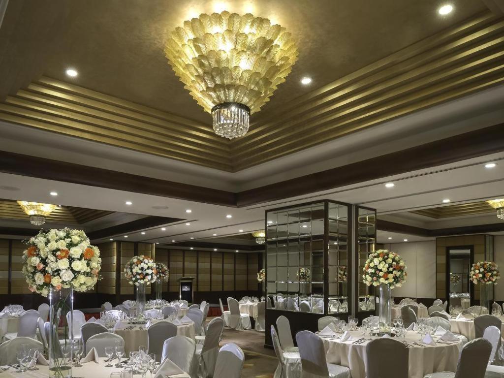 Marco Polo Davao Exterior foto The ballroom