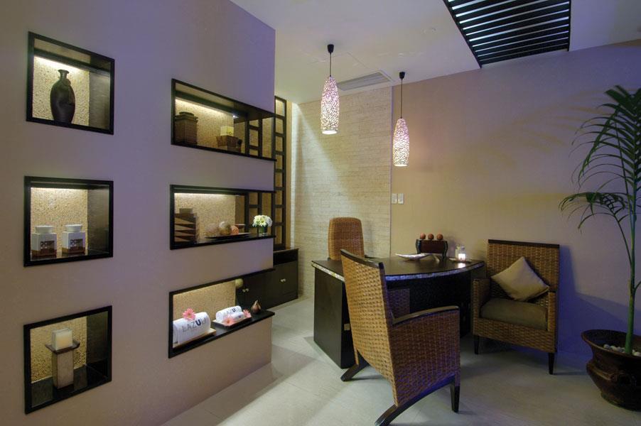 Marco Polo Davao Exterior foto The reception area at the spa