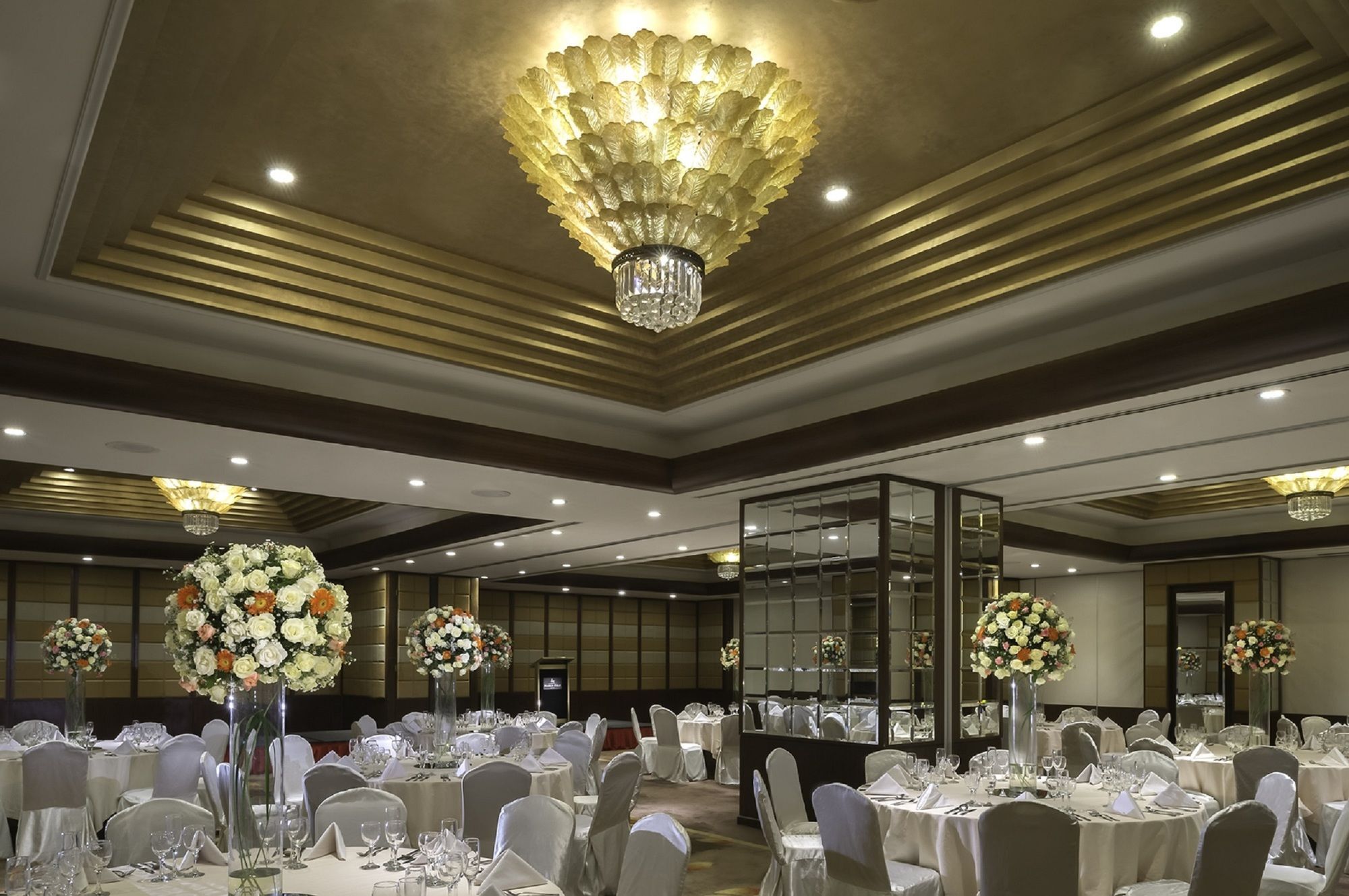 Marco Polo Davao Exterior foto The ballroom